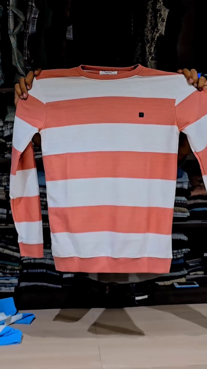 Men Slim Fit Sweatshirt