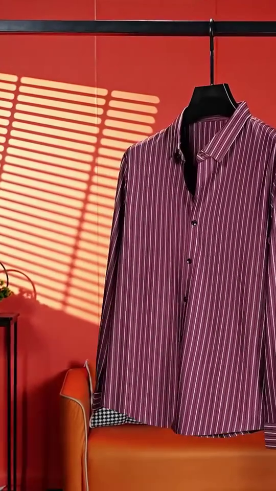 Men's Pure Cotton Checks Pattern Slim Fit Semi Cutaway Collar Full Sleeve Formal Shirt