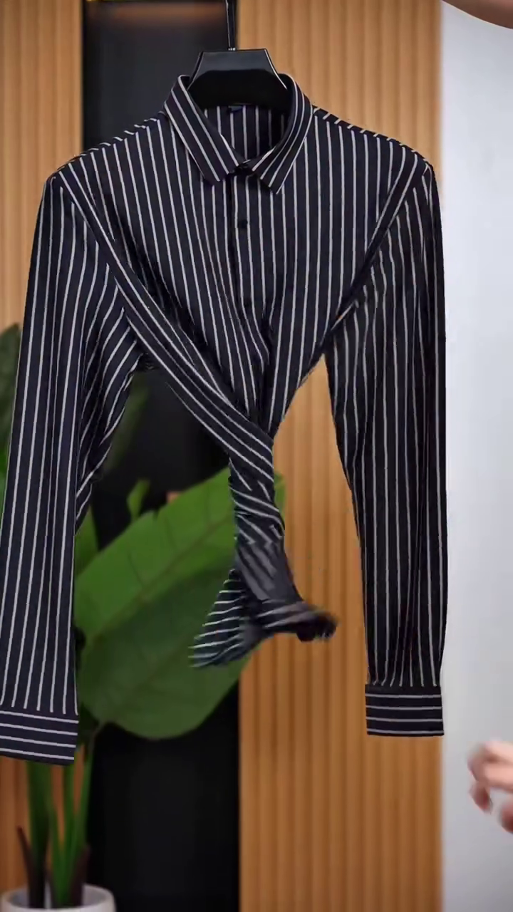 Men Slim Fit Striped Casual Shirt