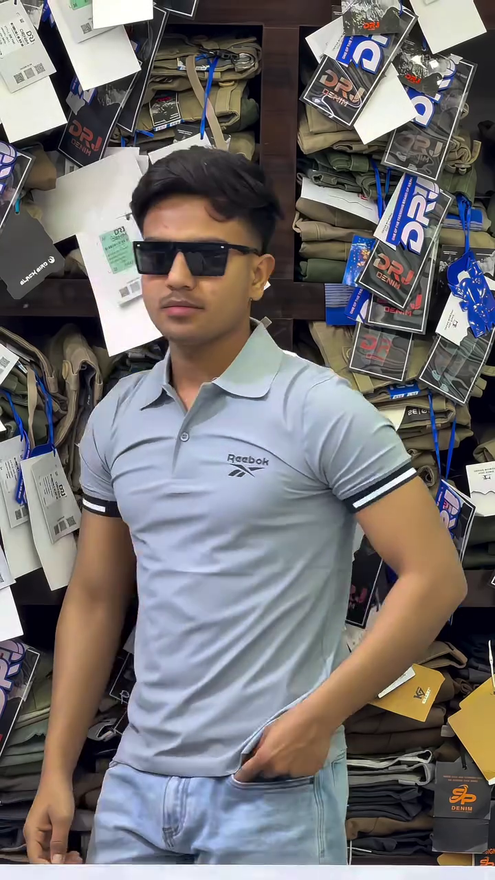 Men White Solid Polo Training T-Shirt